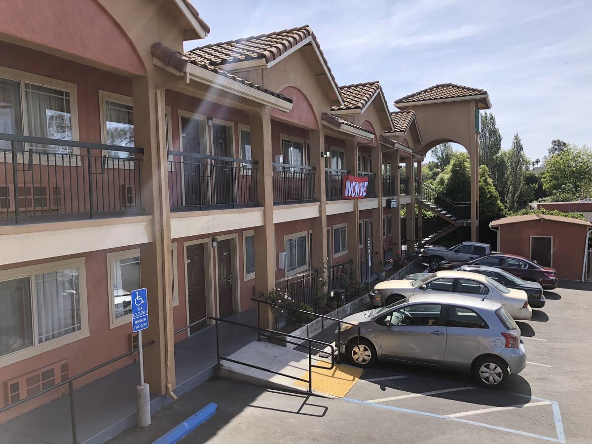 Valley Inn Watsonville Zewnętrze zdjęcie